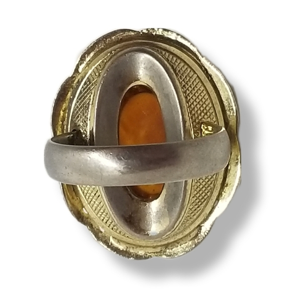 WHITING & DAVIS VINTAGE GOLDTONE FILIGREE DESIGN & ART GLASS CABACHON RING - Picture 5 of 6